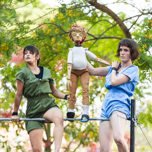 QUATRE PARETS I UN SOSTRE